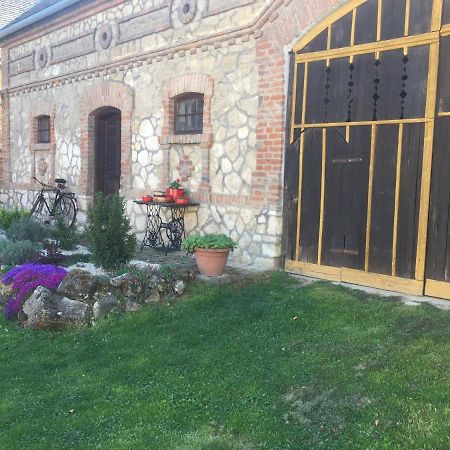 Hotel Levendula Porta és Pajtaszínház Orfű Exterior foto