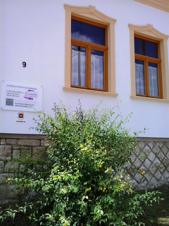 Hotel Levendula Porta és Pajtaszínház Orfű Exterior foto