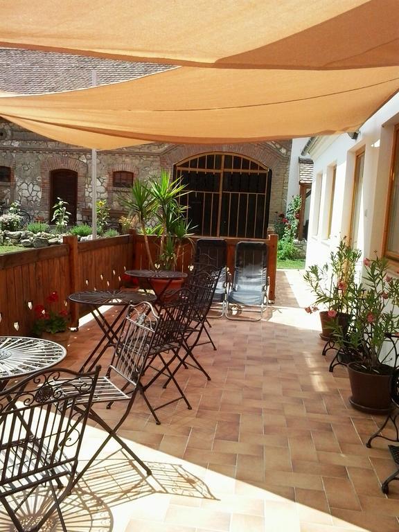 Hotel Levendula Porta és Pajtaszínház Orfű Exterior foto